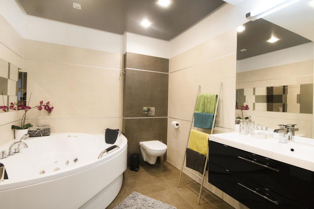 Kings City - Skawinska Apartment Cracovia Esterno foto